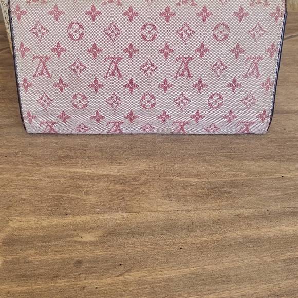 Louis Vuitton Monogram Mini Lin Porte-Tresor International Wallet. - Picture 10 of 10